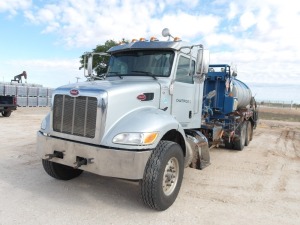 2015 Peterbilt 348