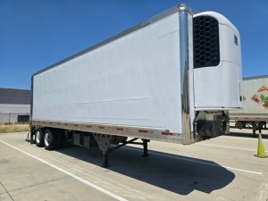 2011 Utility VS2RA 32'