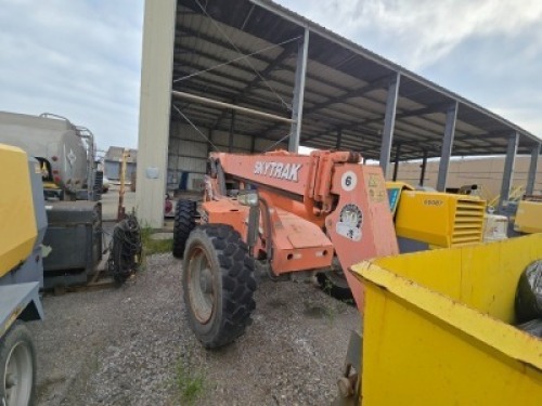 2011 JLG 6042