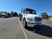 2018 Freightliner M2106
