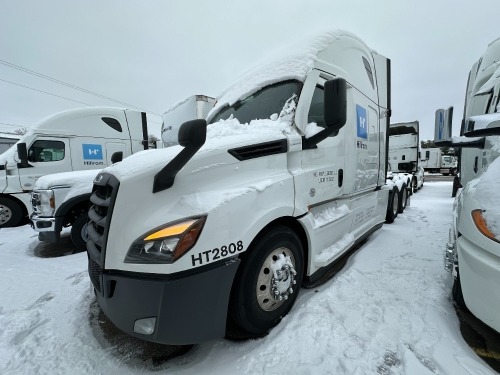 2020 Freightliner Cascadia 126 Sleeper